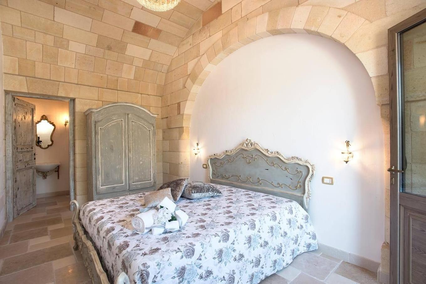 Castello Salentino B&B メレンドゥーニョ エクステリア 写真